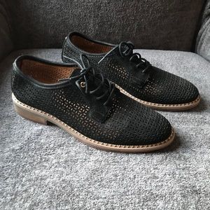 BOGO 1/2 OFF! Tommy Hilfiger oxfords